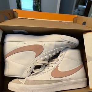 new nike blazes.size 9 ;( they just don’t fit me